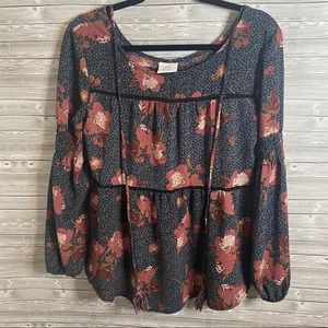 🐝 Knox Rose Floral Ruffle Top